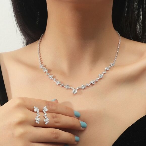 NWT Formal Necklace Earring Set - Picture 1 of 3